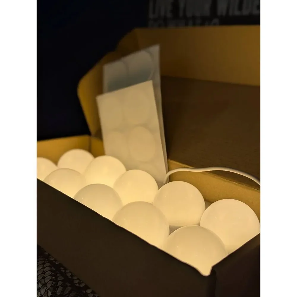 3/30 NEW Removable & Adjustable Hollywood Vanity Lights!